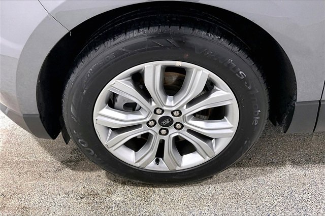 Used 2024 Ford Edge Titanium w/ Cold Weather Package image 35