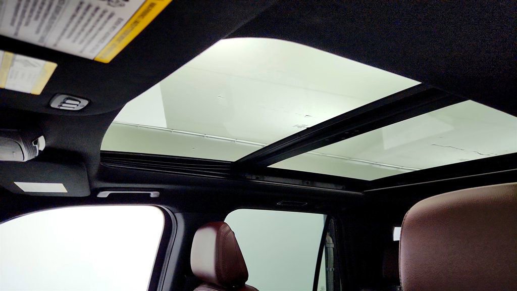Used 2023 Ford Expedition Max Limited image 11