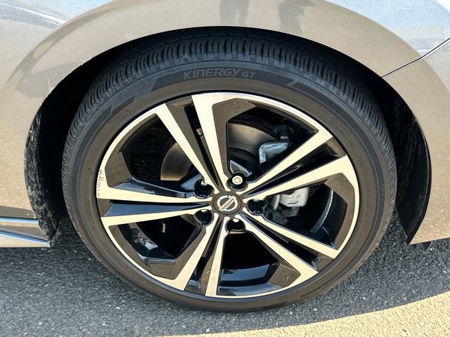 Certified 2023 Nissan Sentra SR FWD image 7