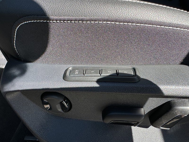 New 2025 Volkswagen Atlas SEL image 25