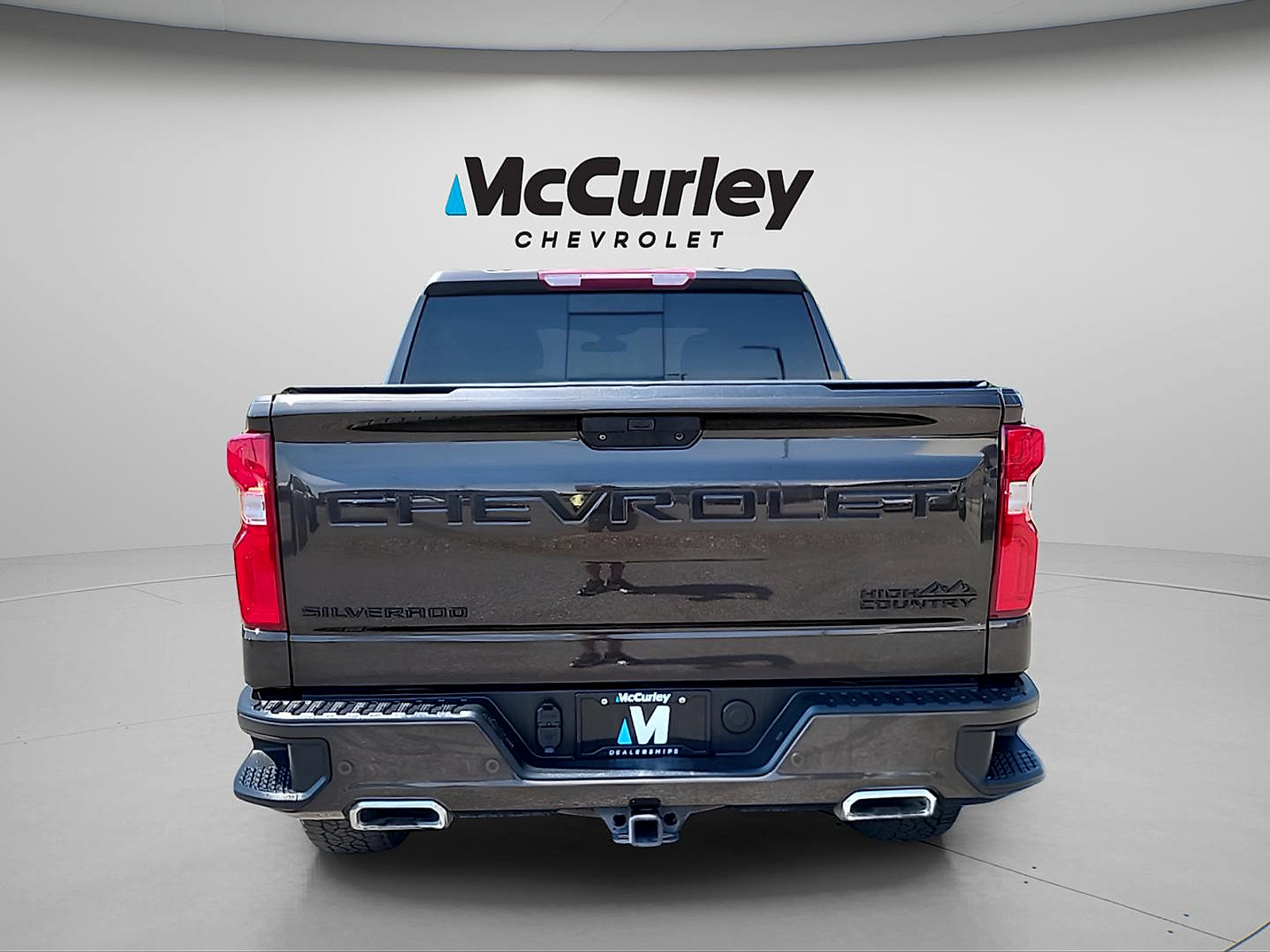Used 2022 Chevrolet Silverado 1500 High Country w/ Safety Package II AWD/4WD image 6