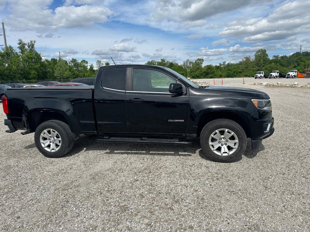 Used 2017 Chevrolet Colorado LT w/ LT Convenience Package RWD image 3