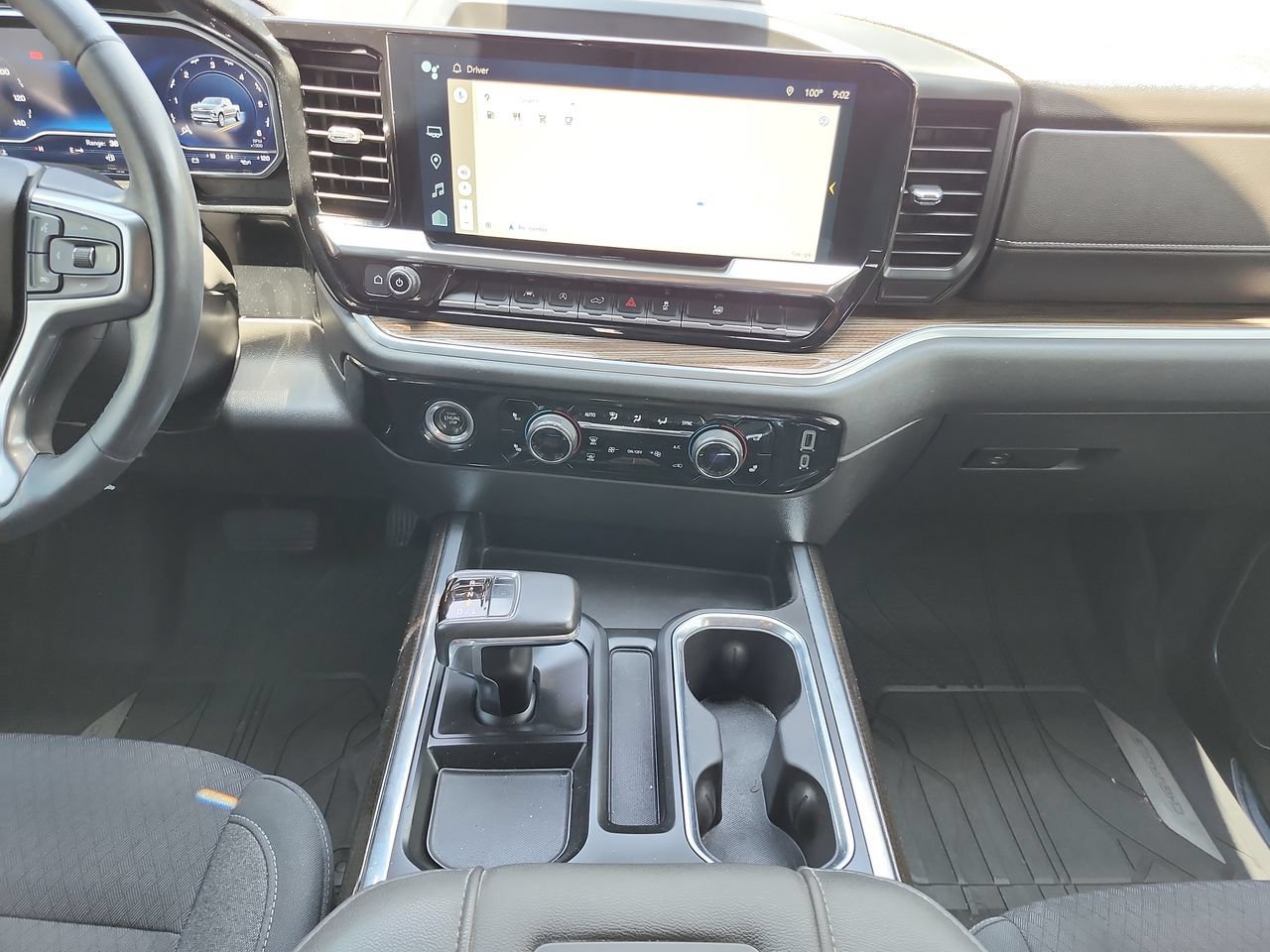 Used 2022 Chevrolet Silverado 1500 LT RWD image 14