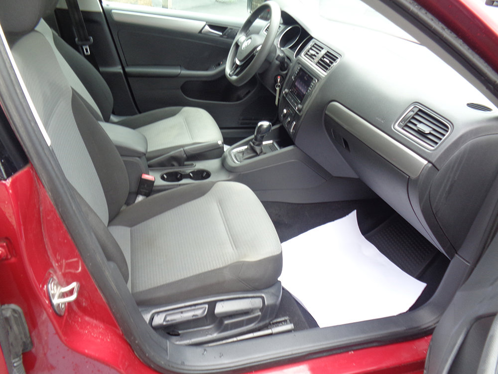 Used 2017 Volkswagen Jetta S w/ Jetta S Cold Weather Package FWD image 8