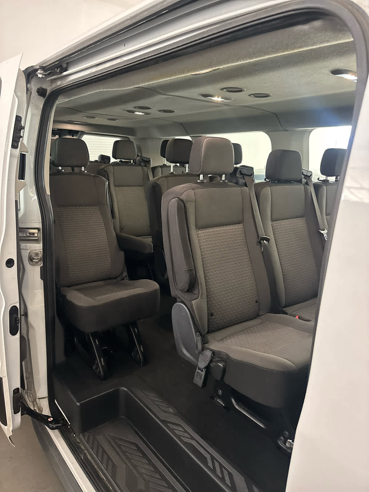 Used 2023 Ford Transit 350 XLT image 6