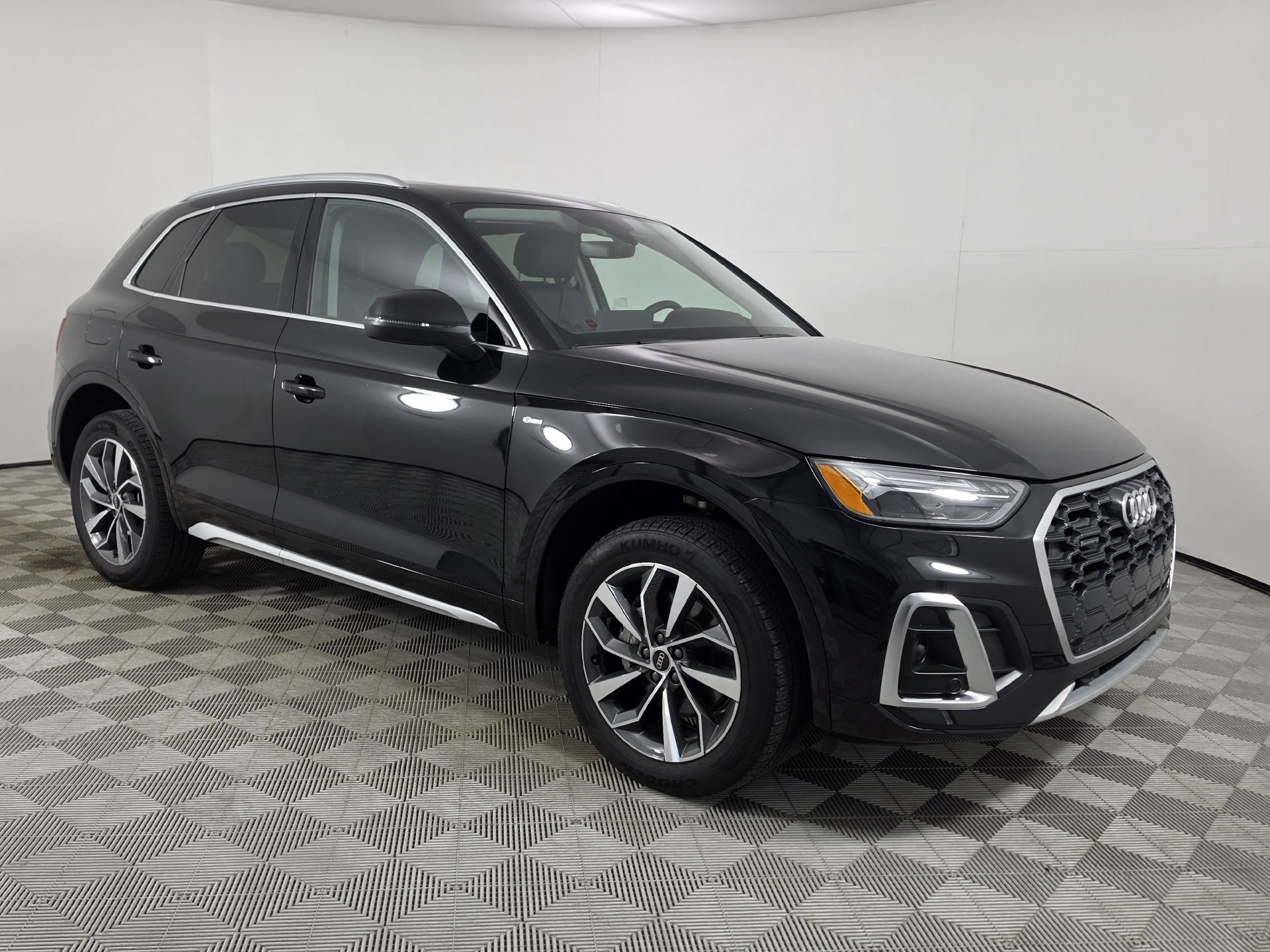 Certified 2024 Audi Q5 2.0T Premium Plus
