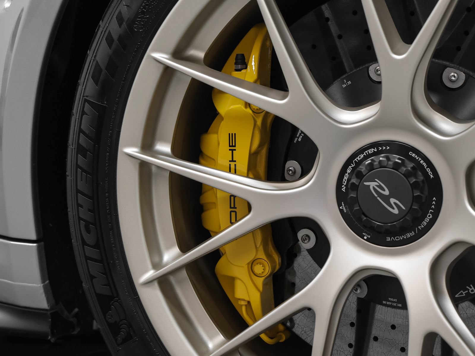 Certified 2018 Porsche 911 GT2 RS RWD image 28