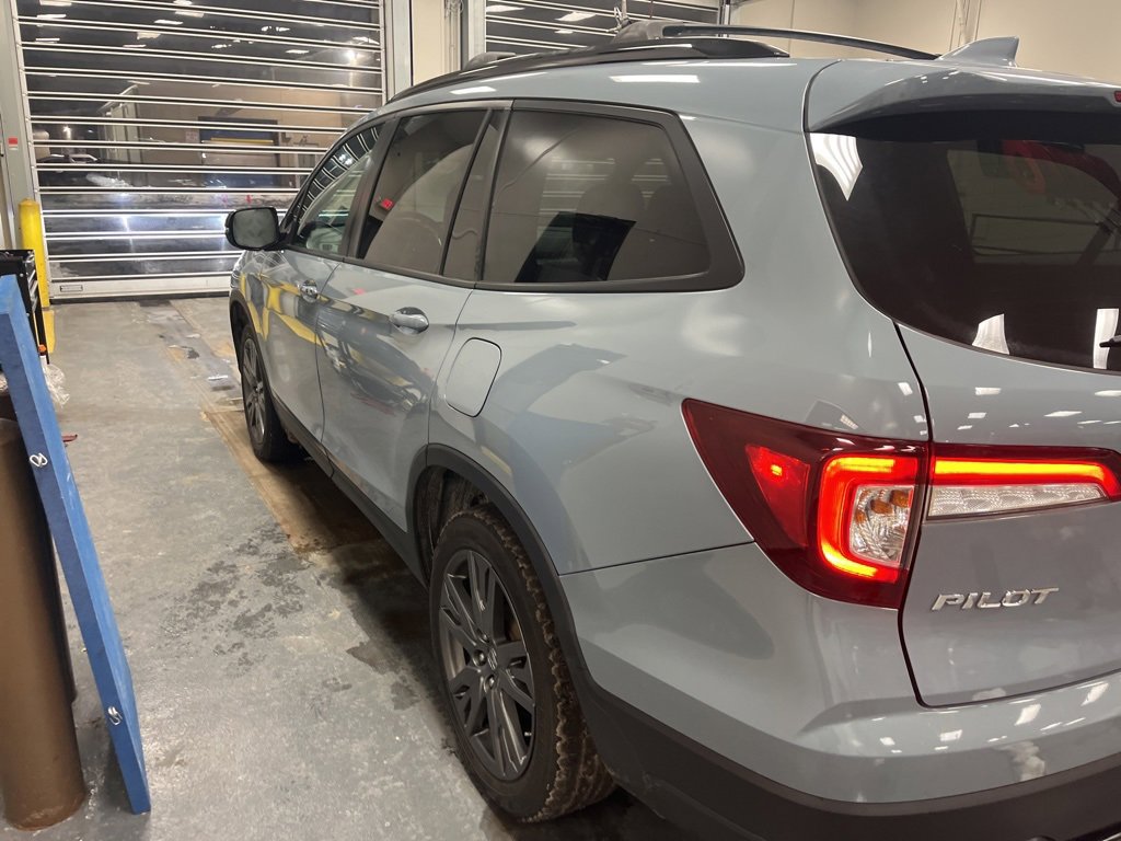 Used 2022 Honda Pilot Sport image 3