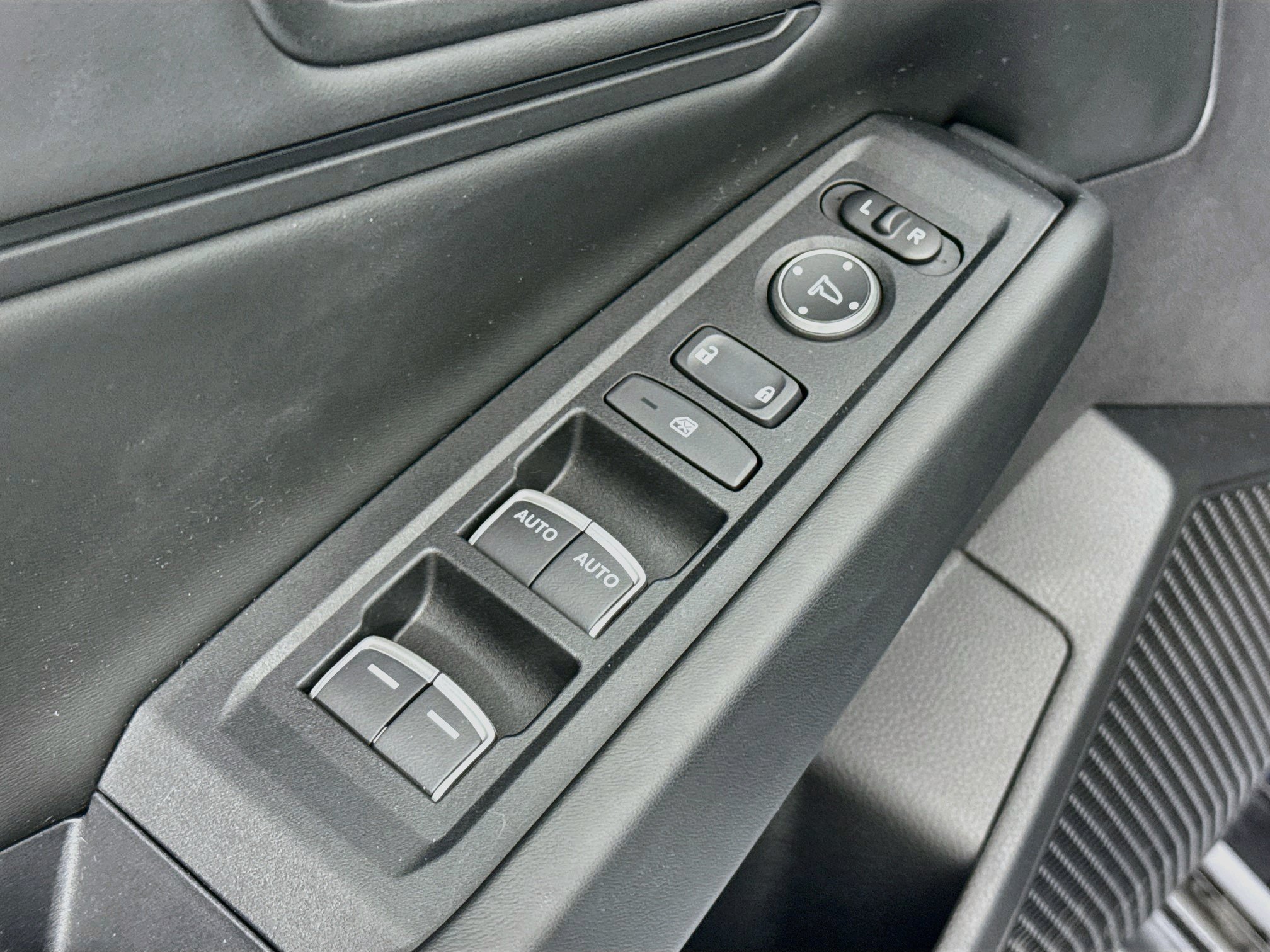 Certified 2023 Honda Accord EX image 17