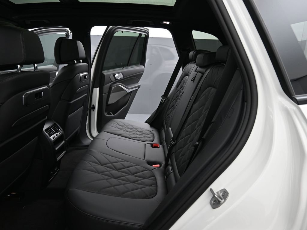 New 2026 BMW X5 M60i AWD/4WD image 36