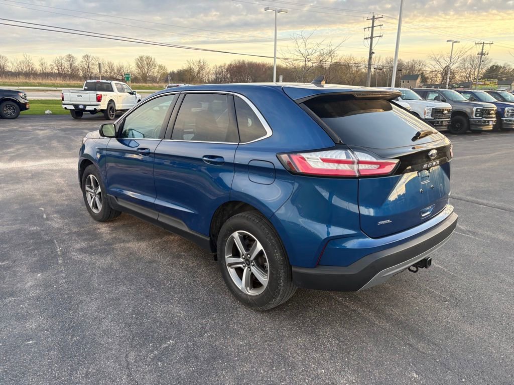 Used 2024 Ford Edge SEL w/ Convenience Package image 4