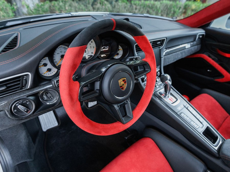 Used 2018 Porsche 911 GT2 RS RWD image 15