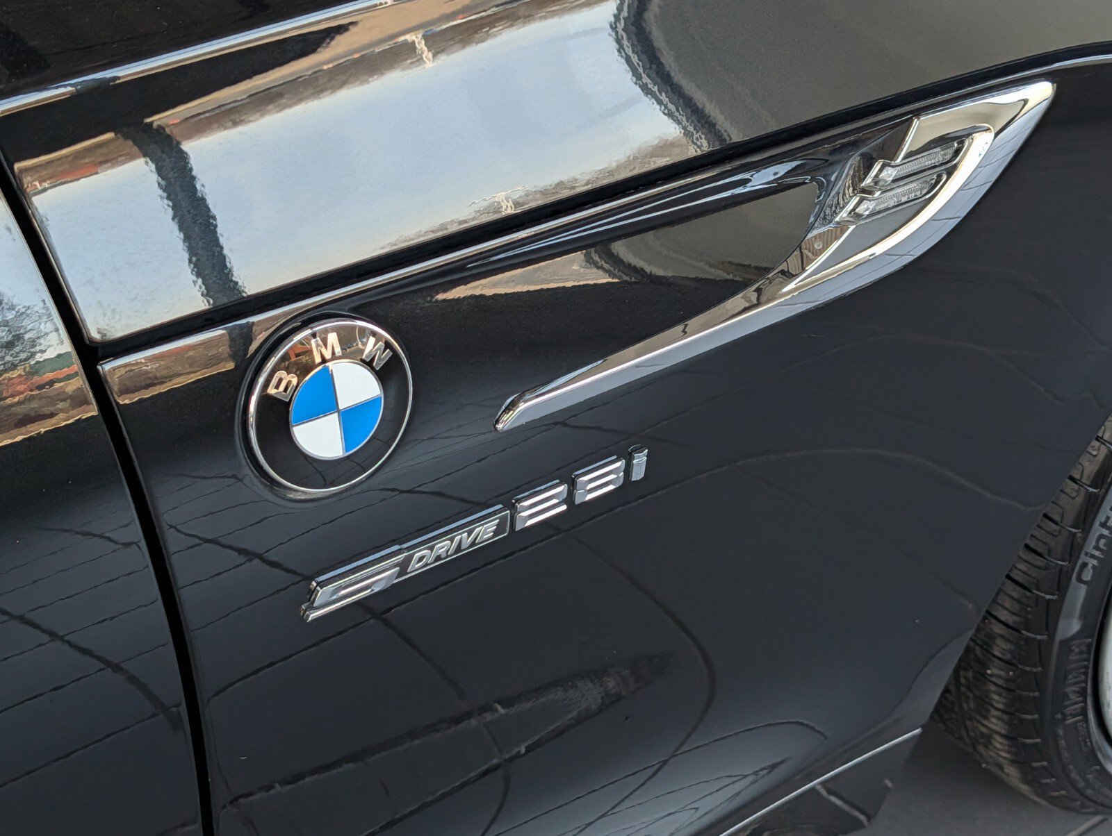 Used 2016 BMW Z4 sDrive28i image 2