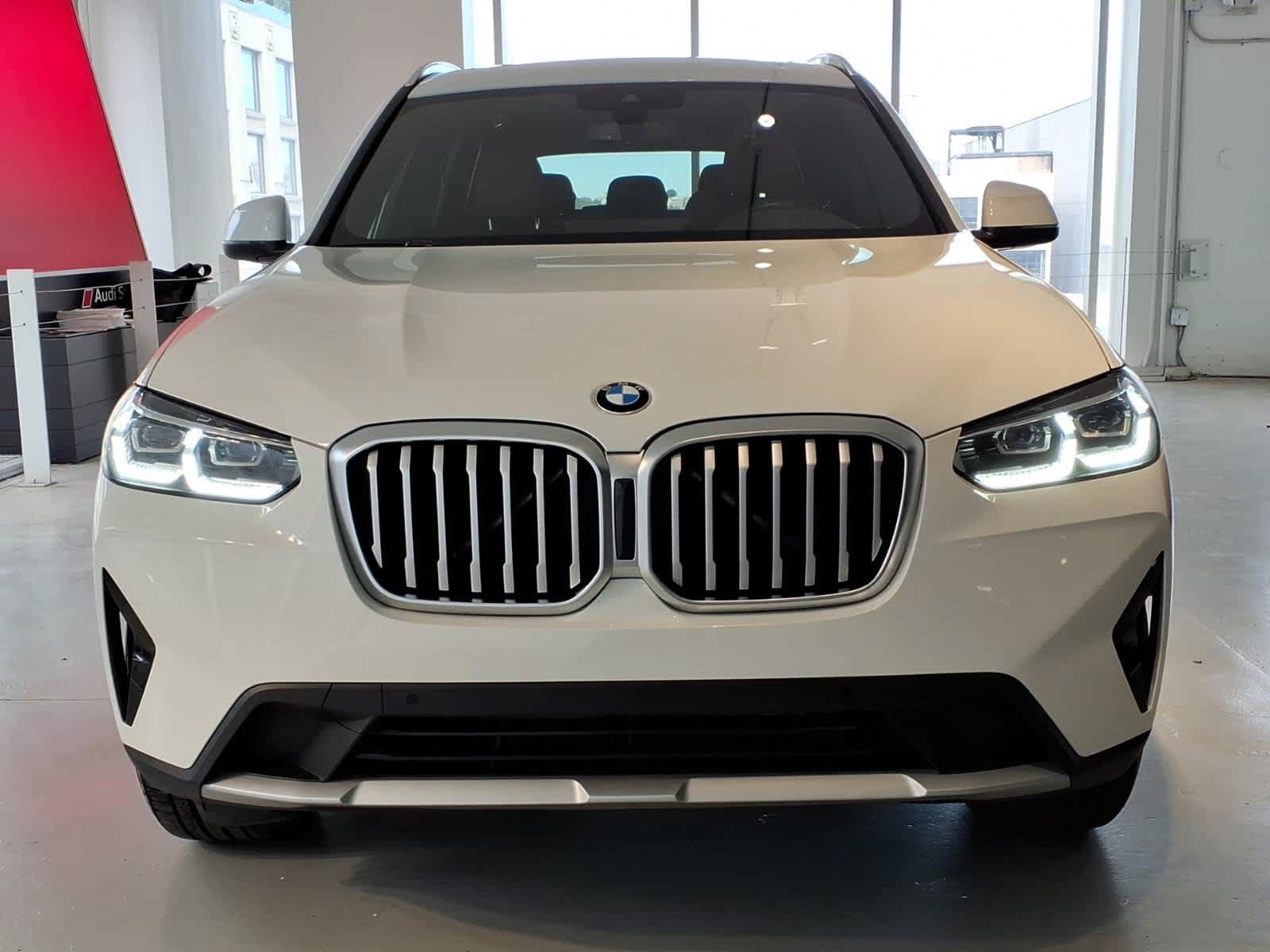 Used 2023 BMW X3 xDrive30i w/ Premium Package w/ZPA AWD/4WD image 2