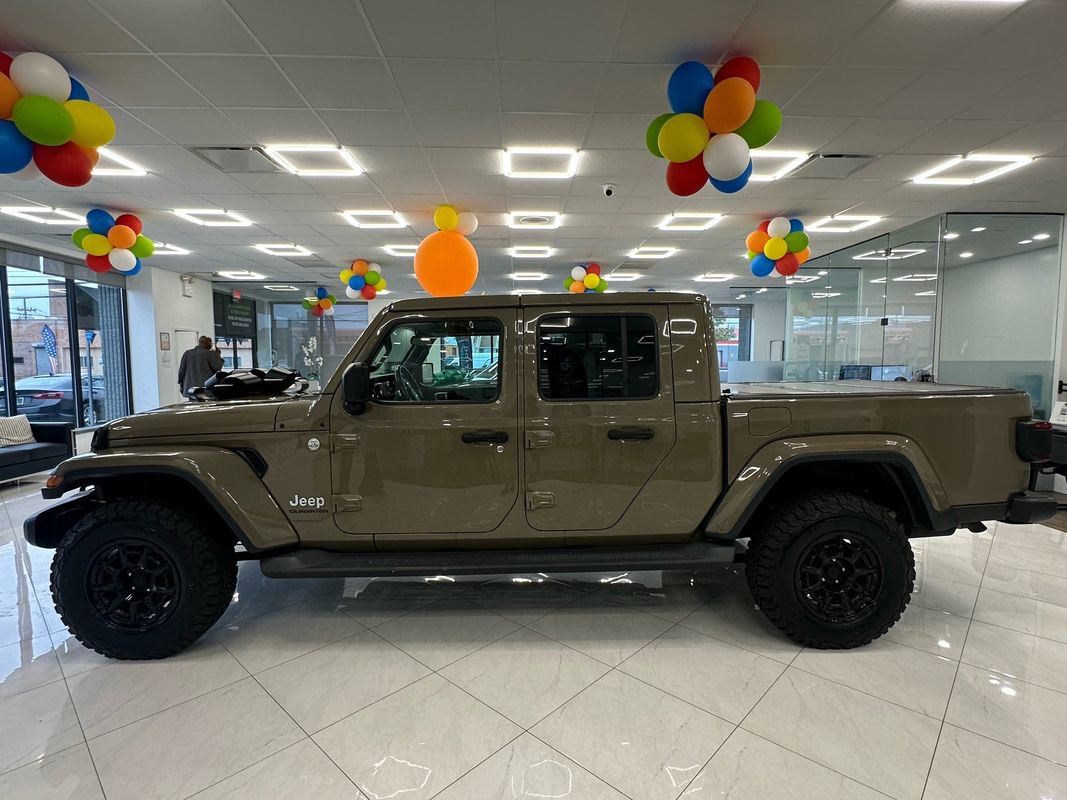 Used 2020 Jeep Gladiator Overland w/ LED Lighting Group image 4