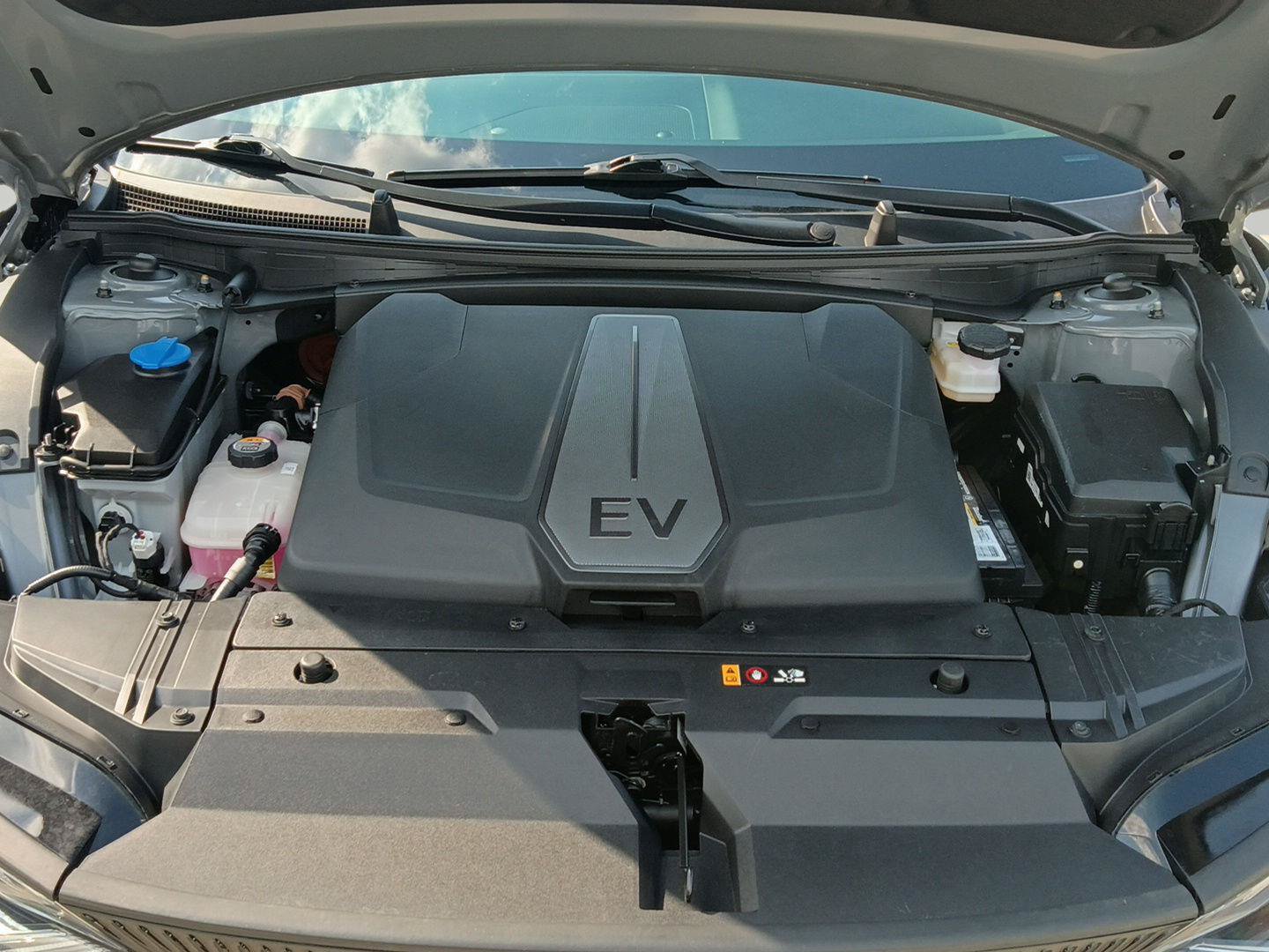 Used 2022 Kia EV6 Wind w/ Wind Technology Package AWD/4WD image 22