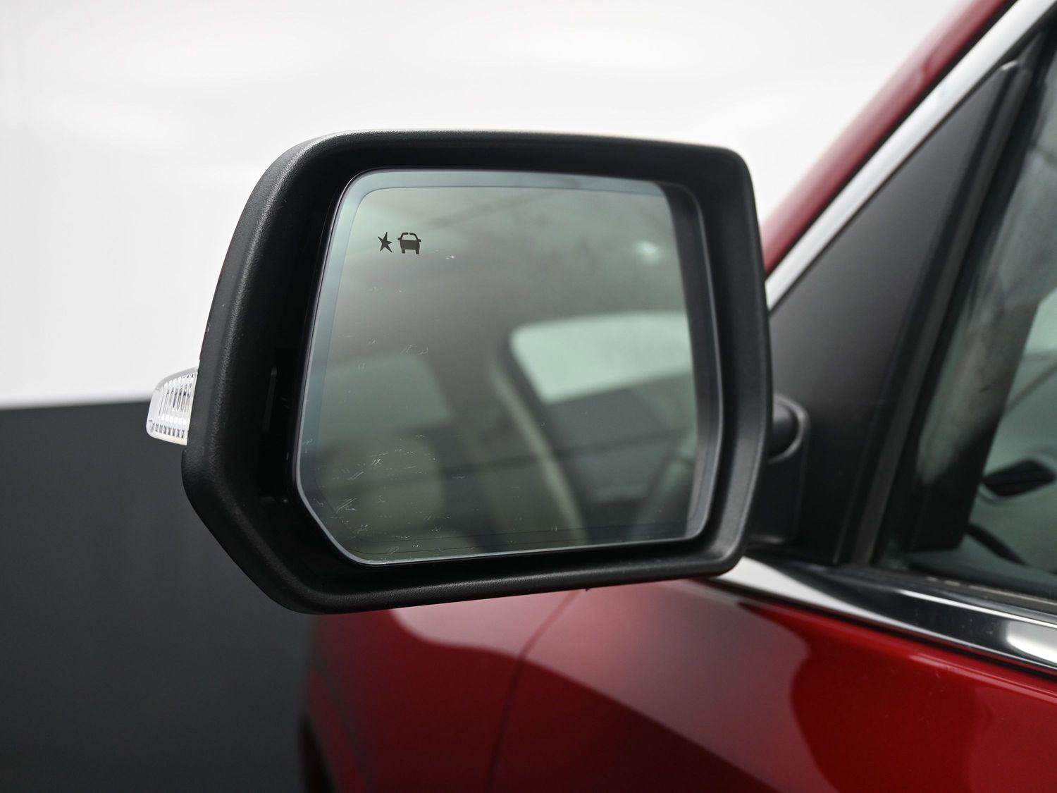 Used 2023 GMC Acadia Denali w/ Denali Ultimate Package image 22