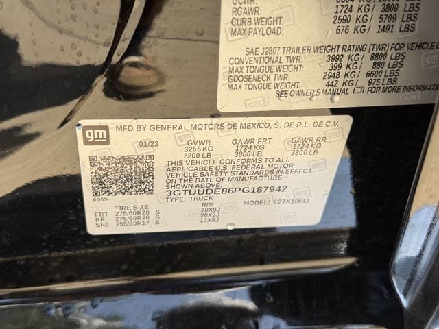 Used 2023 GMC Sierra 1500 SLT AWD/4WD image 36