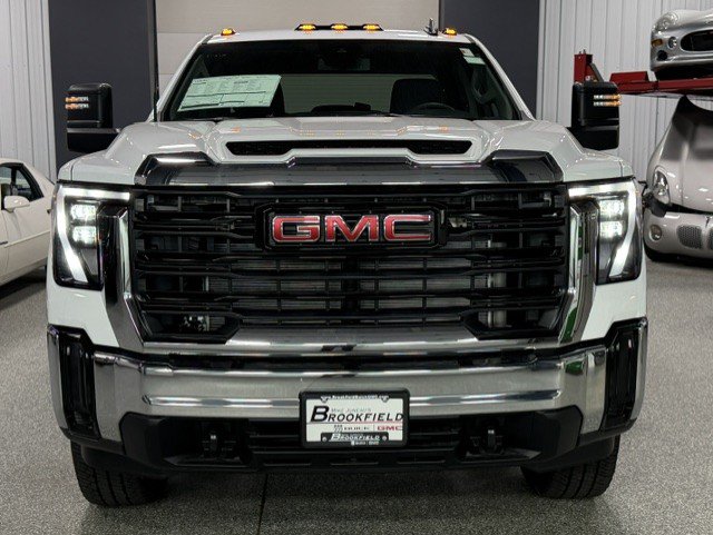 New 2026 GMC Sierra 2500 Pro w/ Convenience Package AWD/4WD image 6