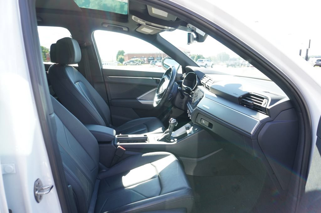 Used 2024 Audi Q3 2.0T Premium AWD/4WD image 9