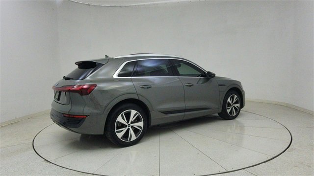 Used 2024 Audi Q8 e-tron Premium image 71