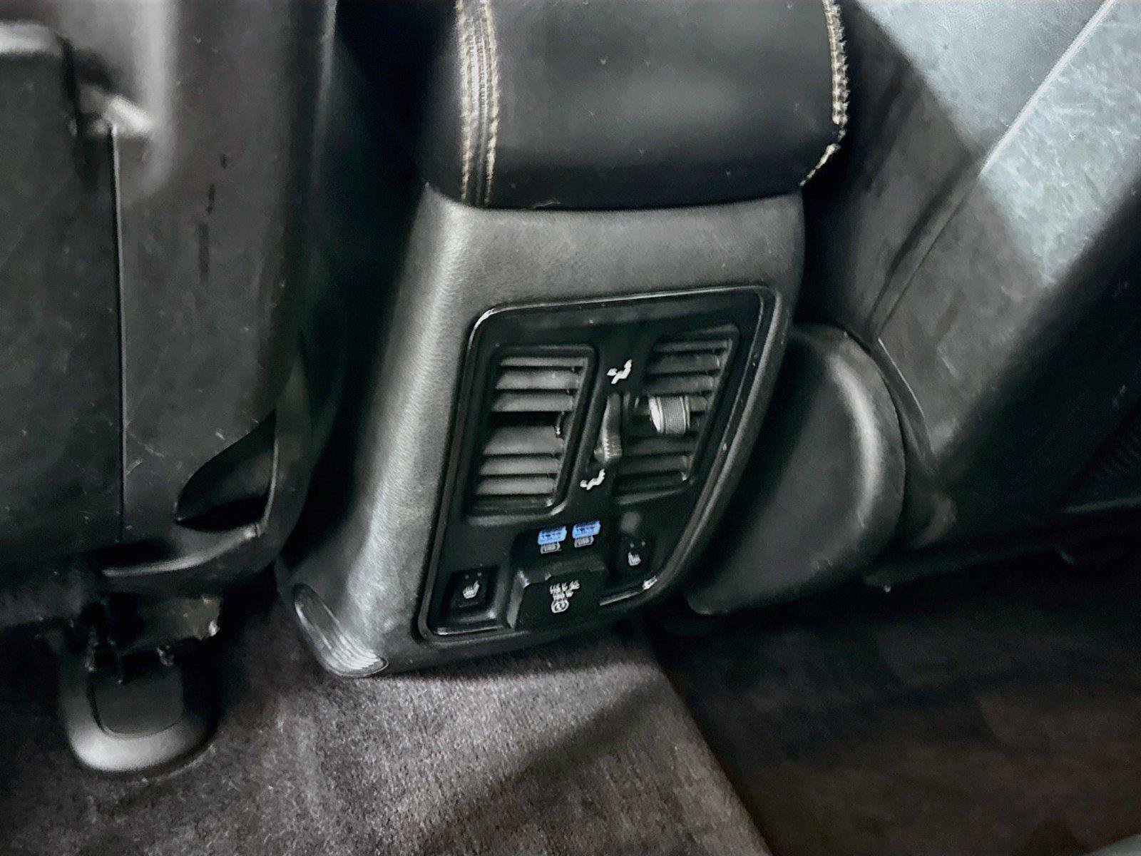 Used 2016 Jeep Grand Cherokee Limited AWD/4WD image 19
