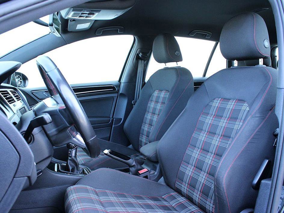 Used 2017 Volkswagen GTI Sport image 12