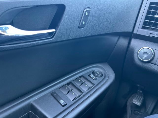 Used 2010 Chevrolet Traverse LT w/ Personal Connectivity Package AWD/4WD image 21