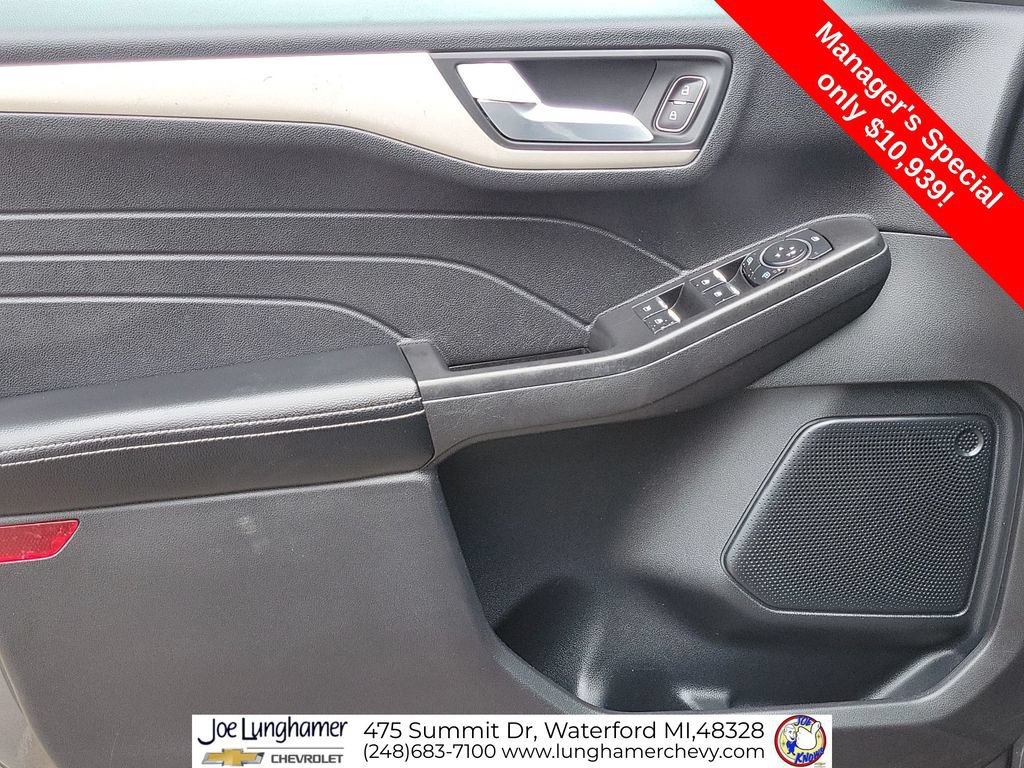 Used 2021 Ford Escape SE w/ Cold Weather Package FWD image 22