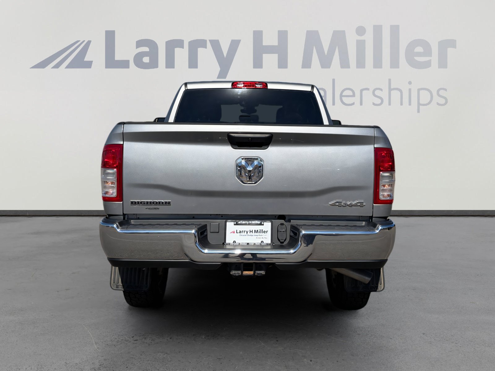 Used 2024 RAM 2500 Big Horn w/ Heated Seats & Wheel Group AWD/4WD image 5