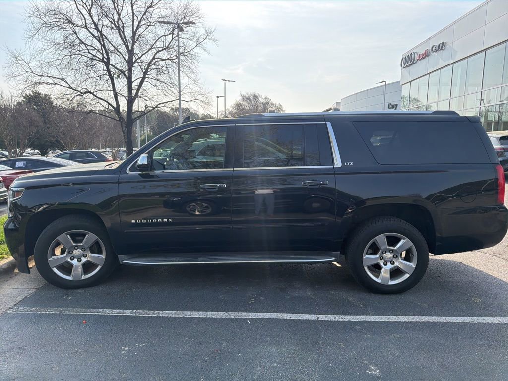 Used 2016 Chevrolet Suburban LTZ image 2