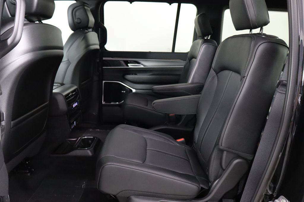 New 2026 Jeep Grand Wagoneer L Limited AWD/4WD image 16