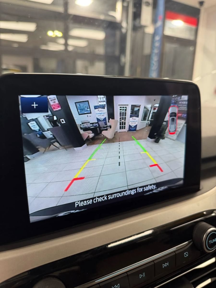 Used 2022 Ford Escape SEL FWD image 22