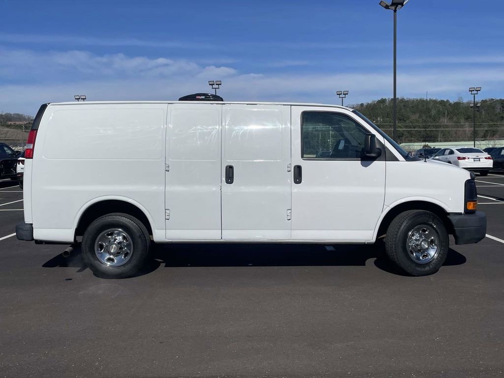 Used 2015 Chevrolet Express 2500 Work Van image 2