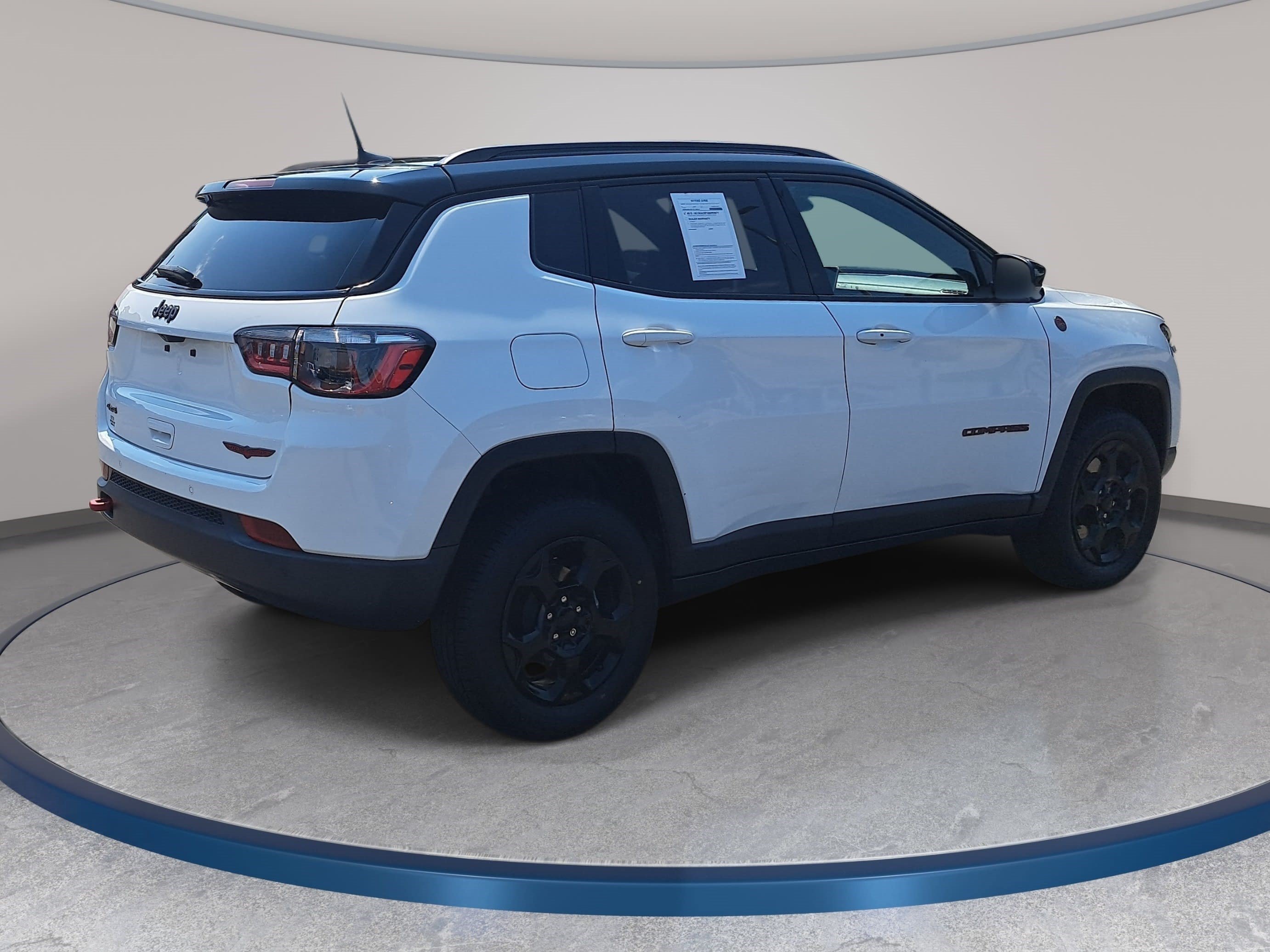 Used 2023 Jeep Compass Trailhawk AWD/4WD image 5