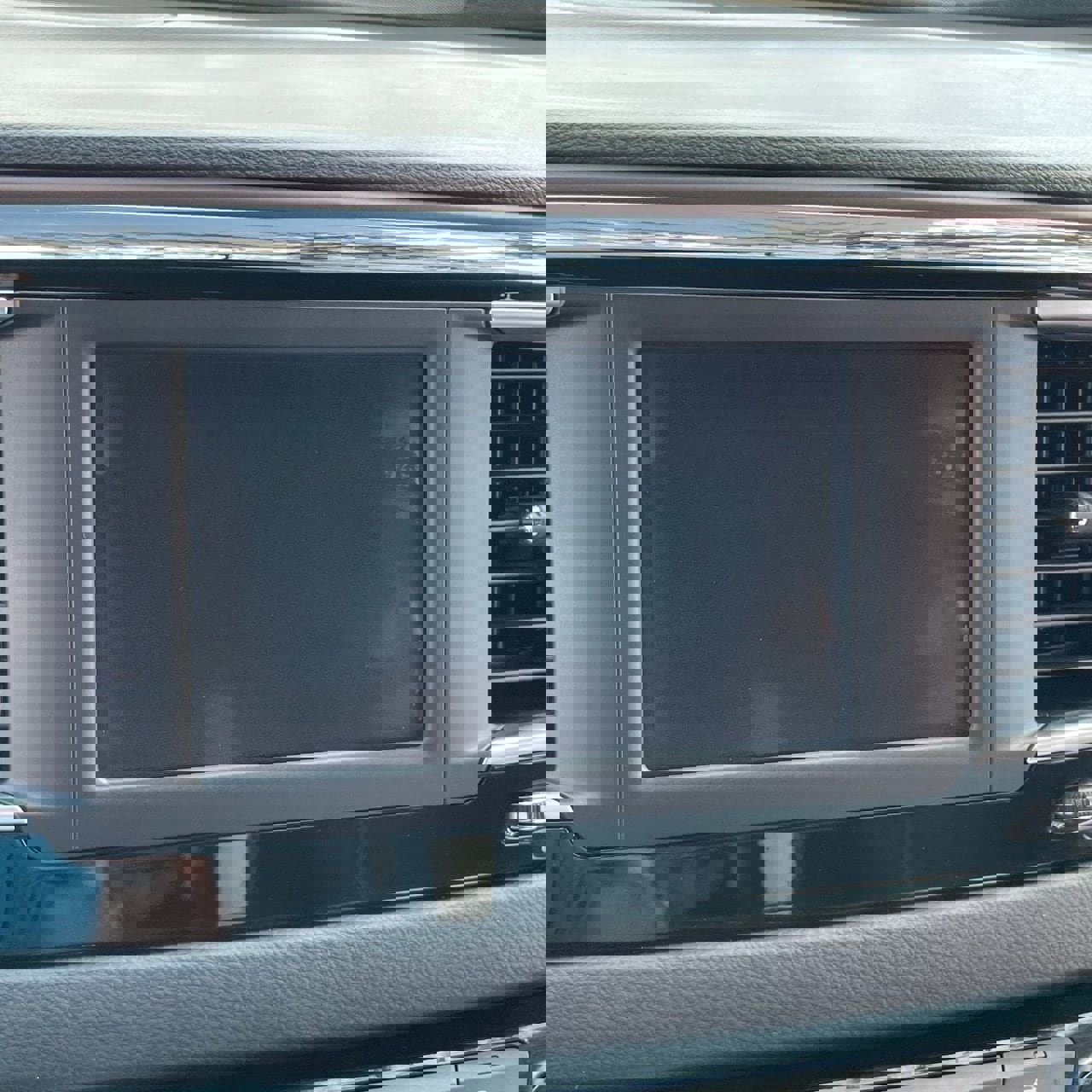 Used 2023 Chrysler Voyager LX image 17