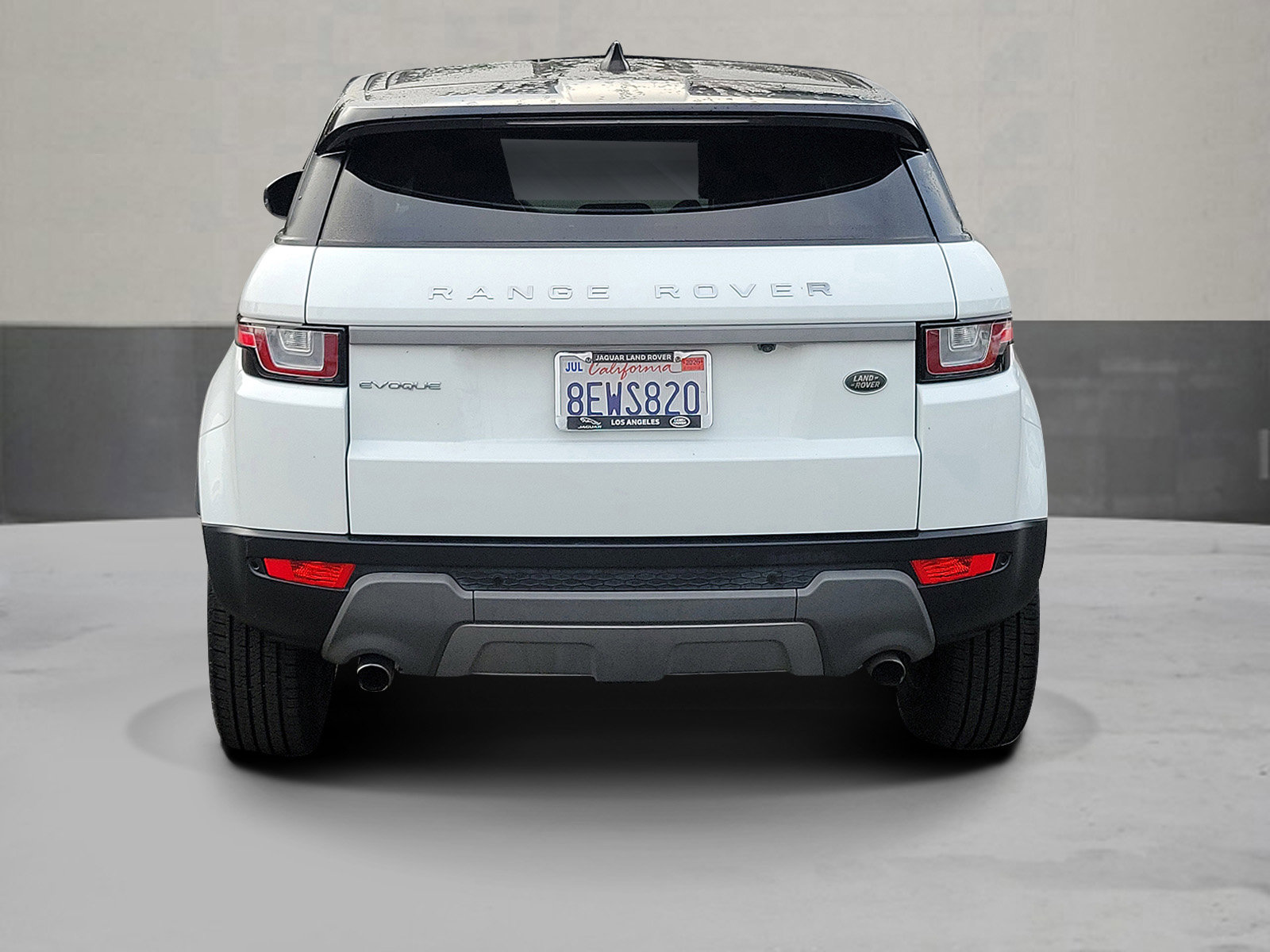 Used 2018 Land Rover Range Rover Evoque image 4