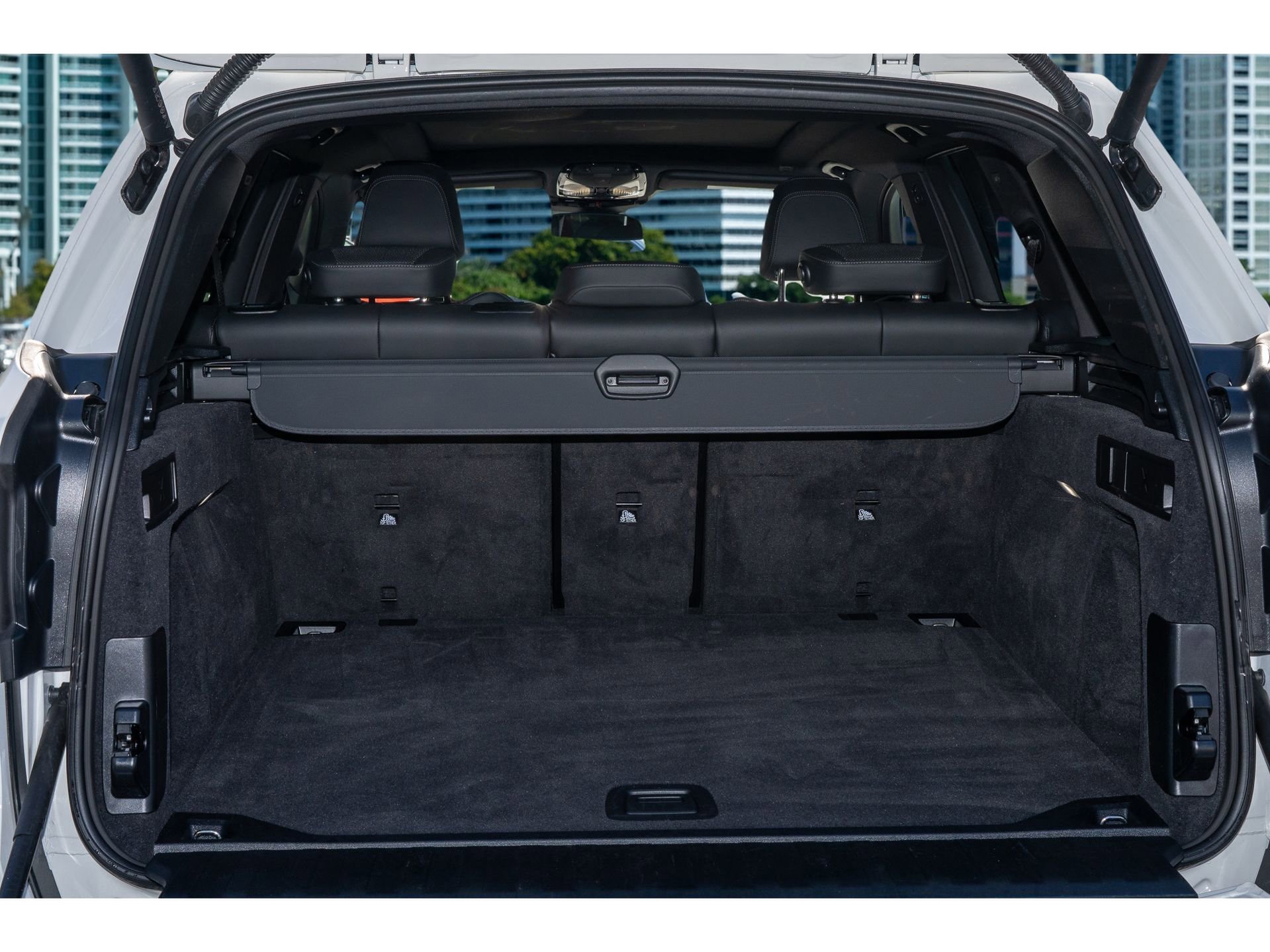 Used 2026 BMW X5 sDrive40i image 9