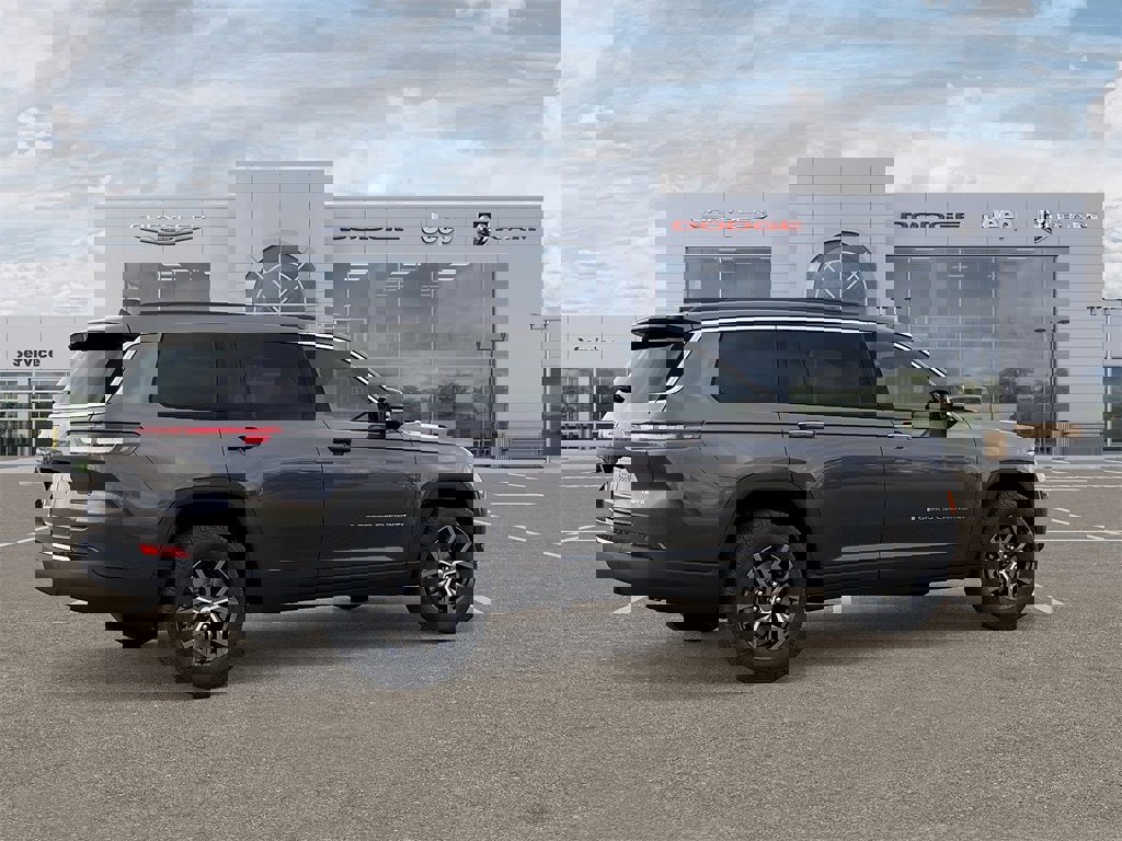 New 2025 Jeep Grand Cherokee L Limited image 4