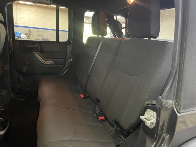 Used 2018 Jeep Wrangler Unlimited Sport w/ Connectivity Group AWD/4WD image 15