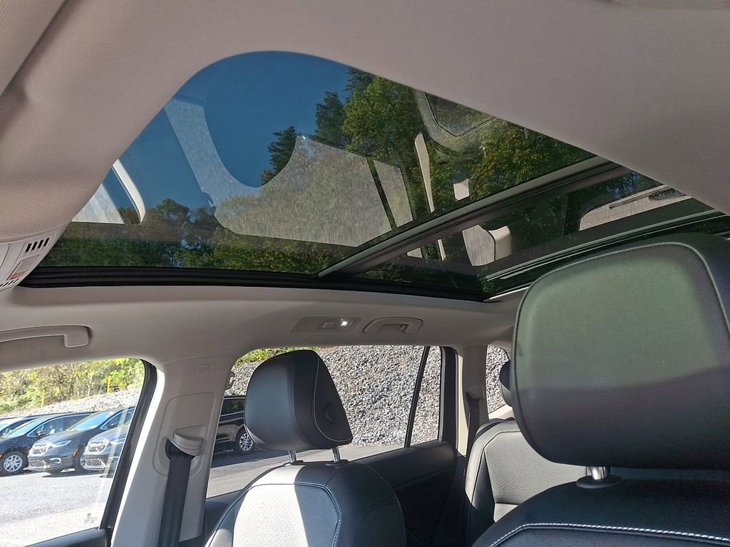 Used 2022 Volkswagen Tiguan SE image 15