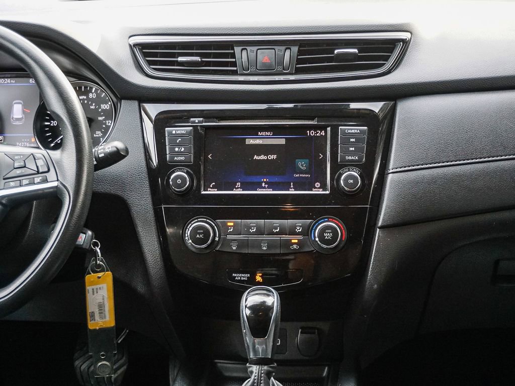 Used 2019 Nissan Rogue S image 16