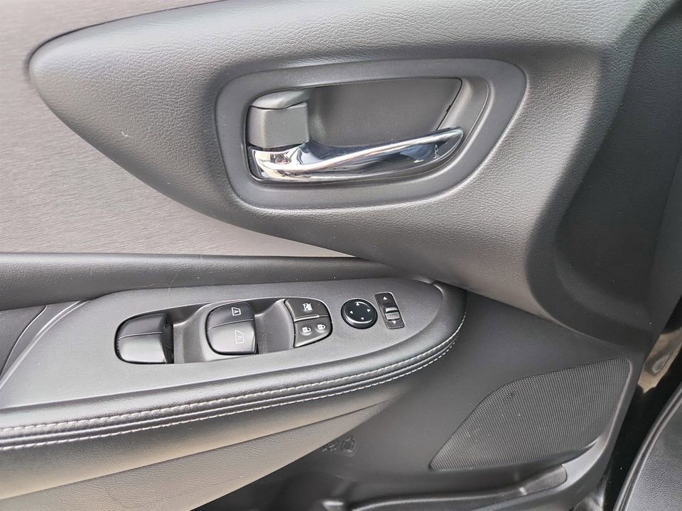 Used 2023 Nissan Murano SV image 22