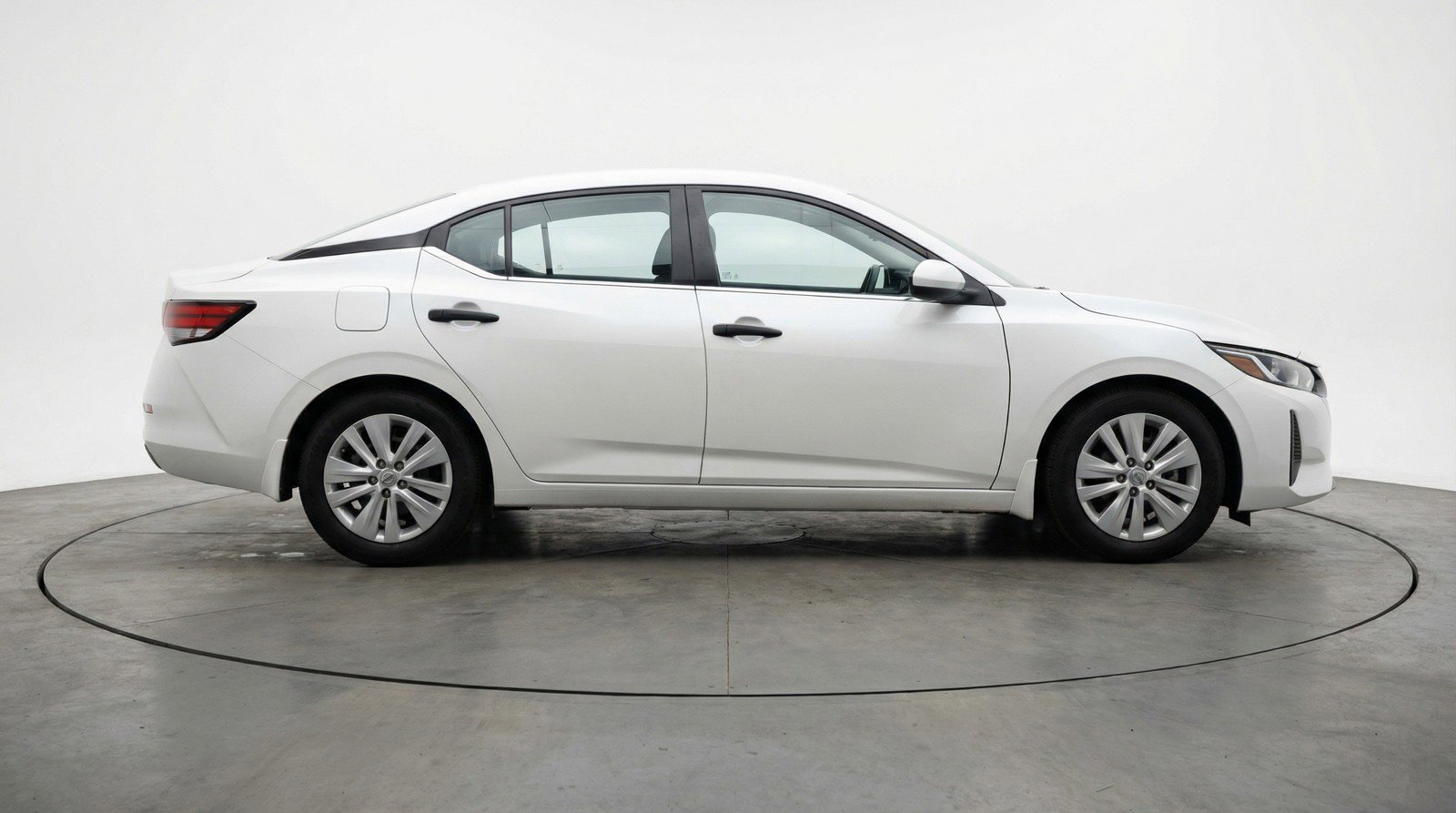 Used 2025 Nissan Sentra S image 11