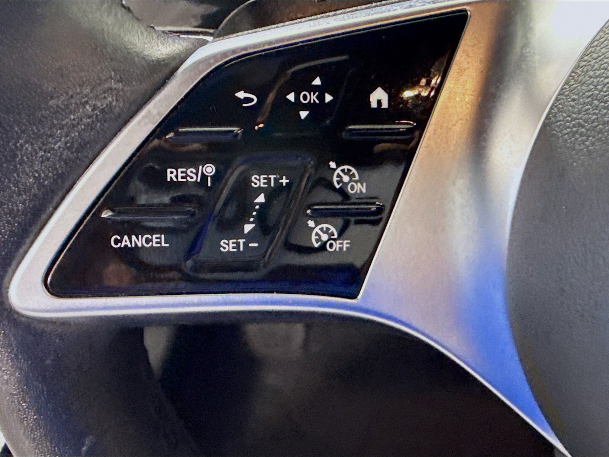 Used 2025 Mercedes-Benz CLA 250 4MATIC image 14