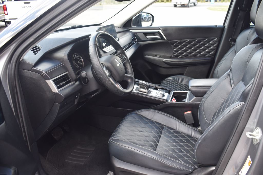 Used 2022 Mitsubishi Outlander SEL image 7