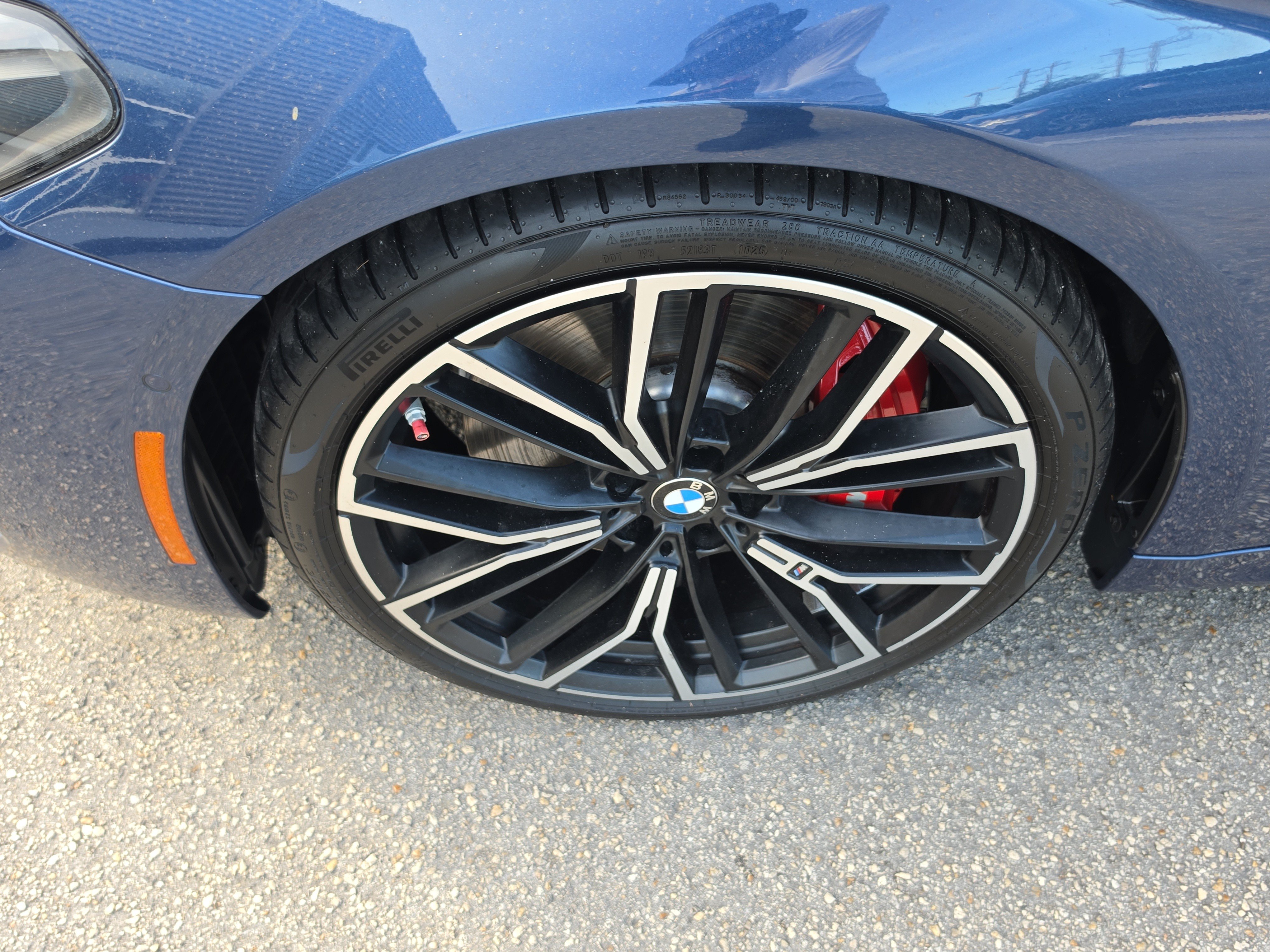 Used 2023 BMW M550i xDrive w/ Executive Package AWD/4WD image 7