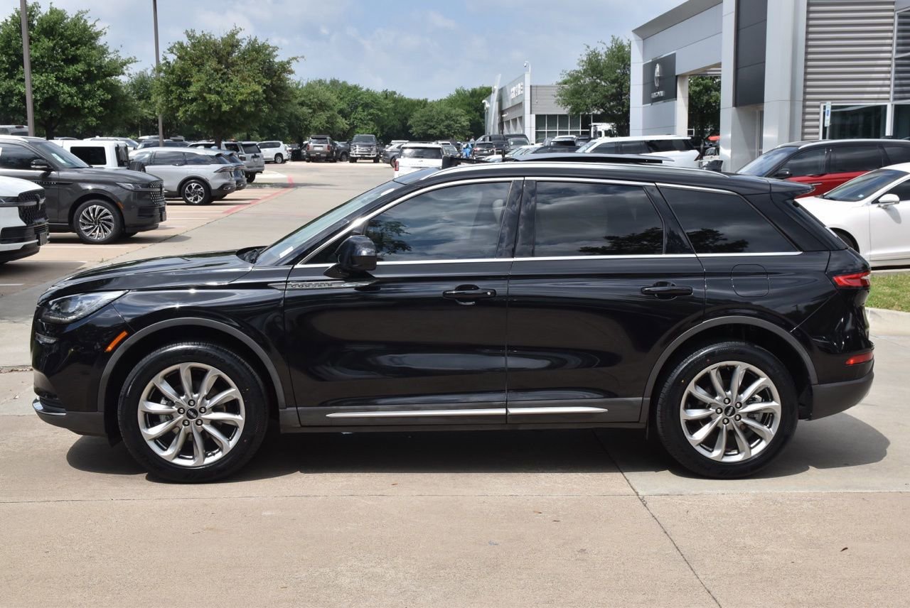 Used 2022 Lincoln Corsair FWD w/ Premium Package image 12