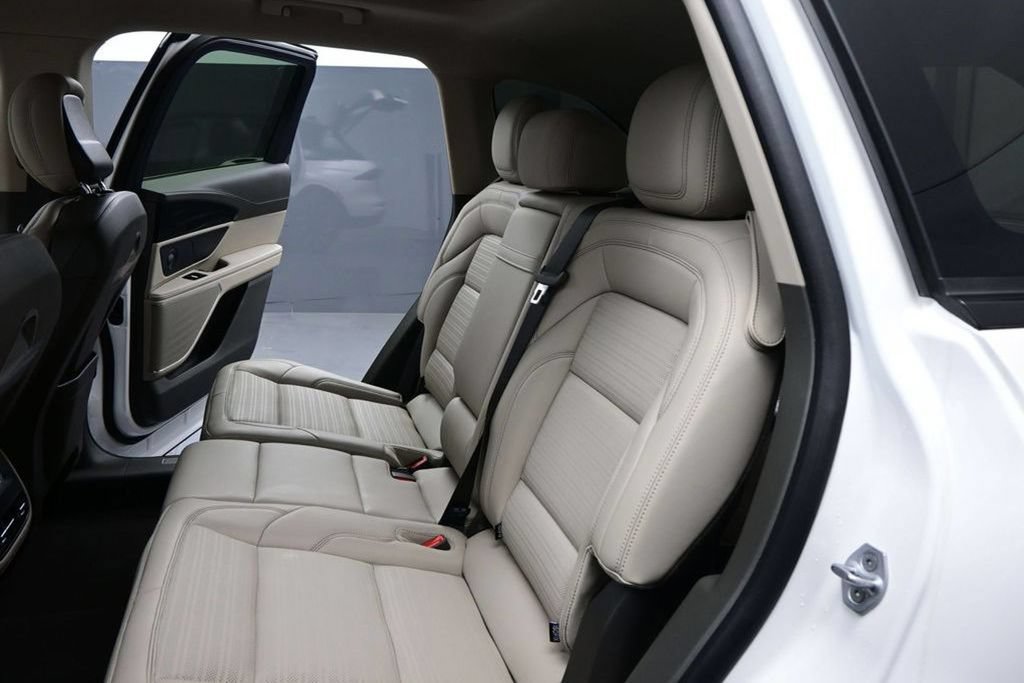 Used 2025 Lincoln Nautilus Reserve w/ Jet Appearance Package AWD/4WD image 30