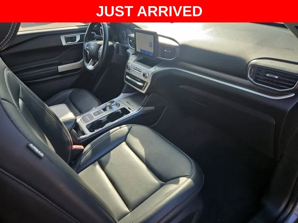 Used 2022 Ford Explorer XLT w/ Equipment Group 202A RWD image 14